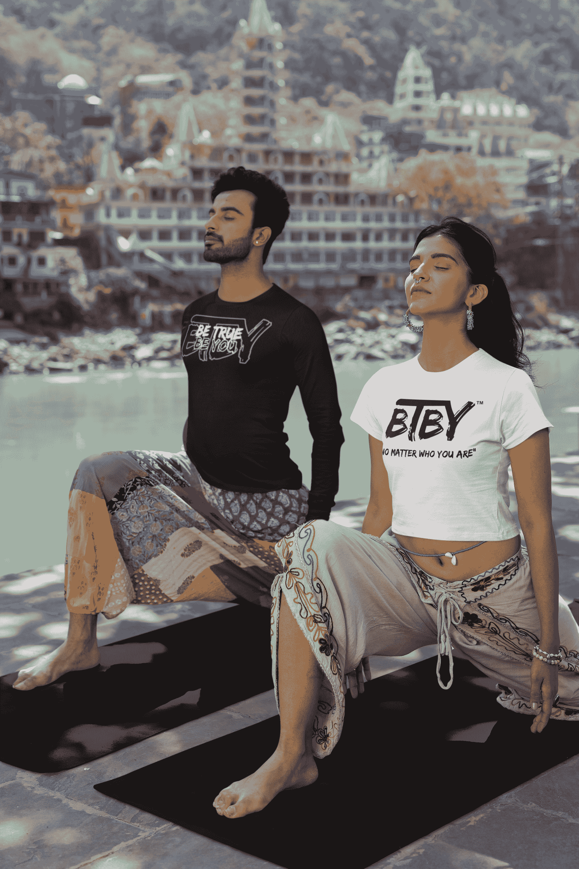 bella-canvas-long-sleeve-tee-and-crop-top-mockup-of-a-couple-practicing-yoga-m33673-min